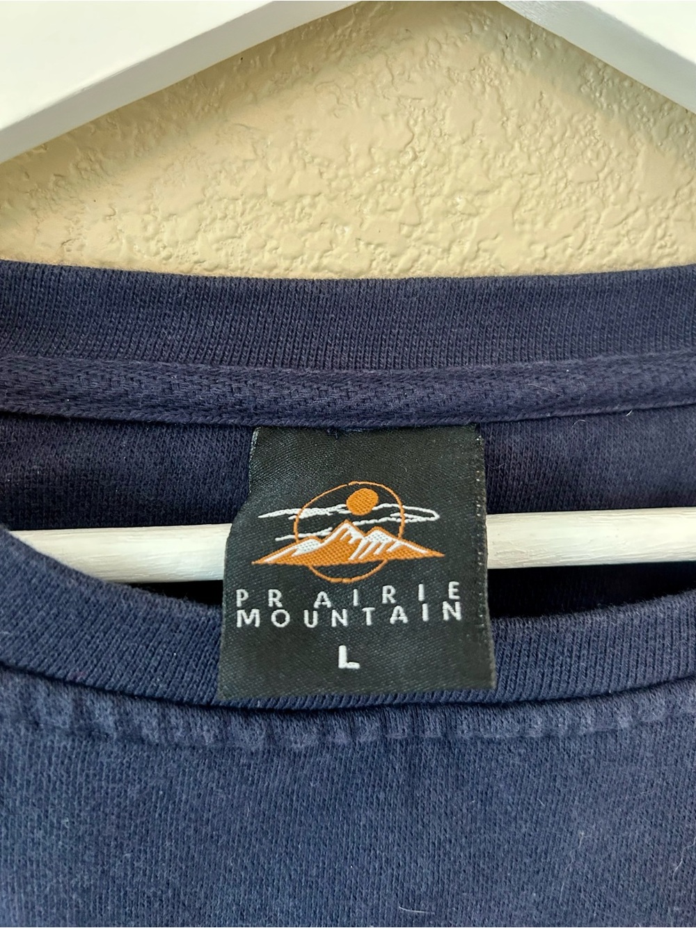 Yellowstone National Park Embroidered Navy Graphic Crewneck Sweatshirt Size L - Picture 4 of 6